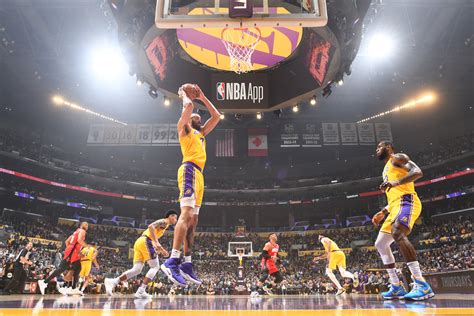 lakers update today.